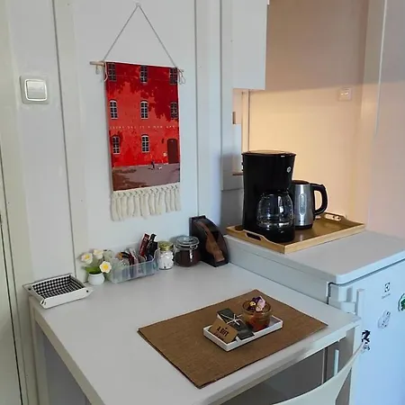 Apartmán Cozy Studio, Convenient, Close To Nature & Sea